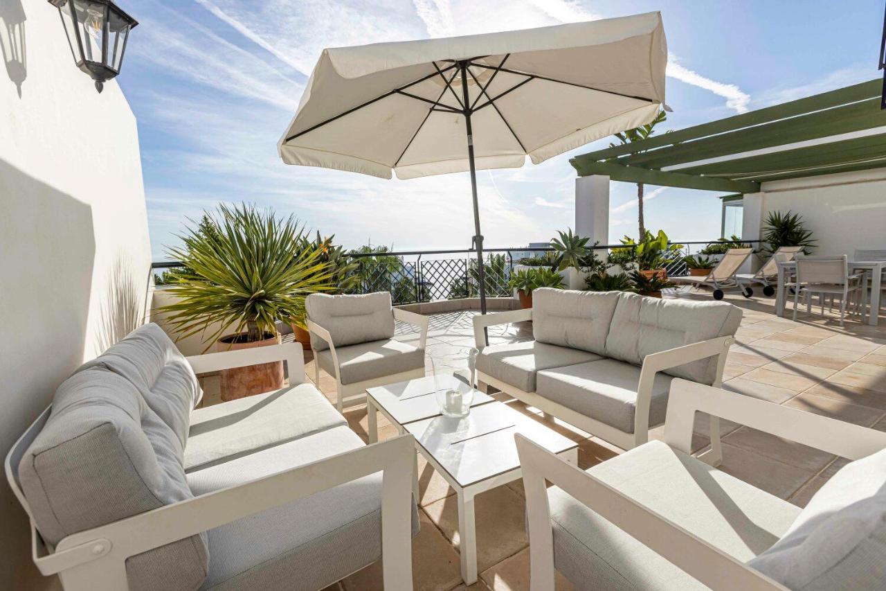 Frontline Beach Penthouse In Mi Capricho Sitio de Calahonda Dış mekan fotoğraf