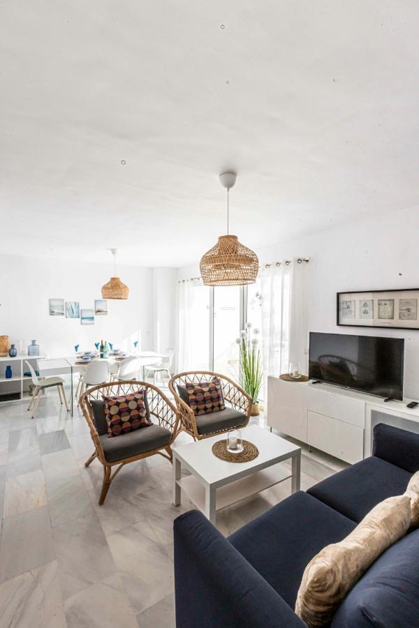 Frontline Beach Penthouse In Mi Capricho Sitio de Calahonda Dış mekan fotoğraf